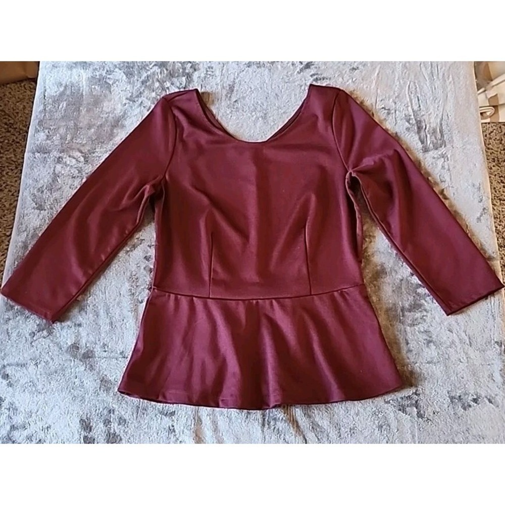 The Limited Burgundy Purple‎ Peplum 3/4 Sleeve Fitted Blouse Size Medium